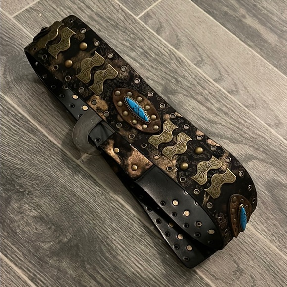 Y2K Brown Belt with Brass Buckle - Picture 4 of 10